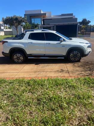 FIAT TORO 2.0 16V TURBO DIESEL RANCH 4WD AT9 FIAT TORO 2.0 16V TURBO DIESEL RANCH 4WD AT9